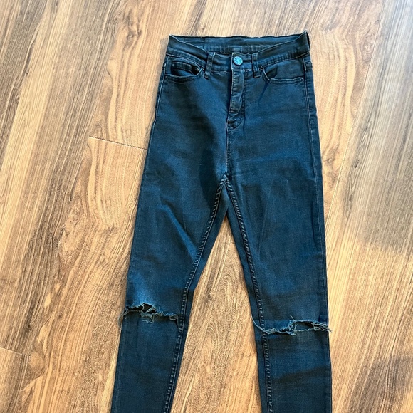 BDG black skinny jeans with ripped knees - Picture 1 of 6
